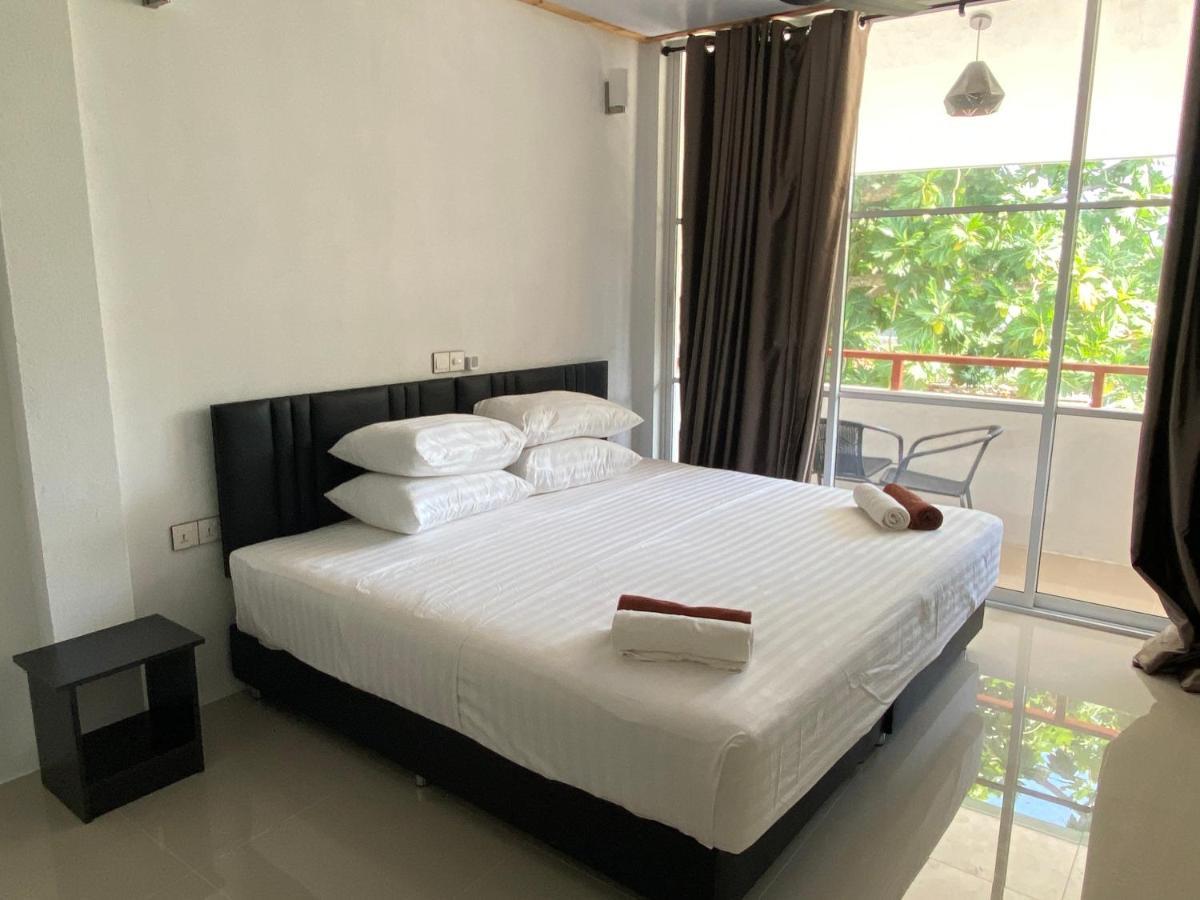 Dacha Thoddoo White Sand Экстерьер фото