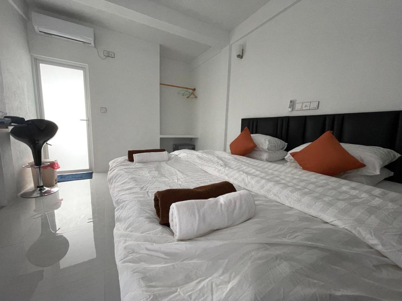 Dacha Thoddoo White Sand Экстерьер фото