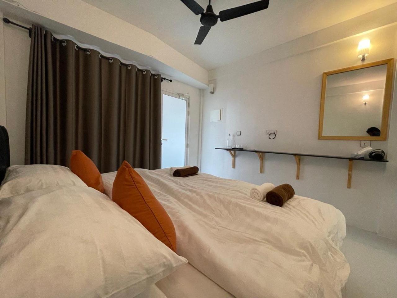 Dacha Thoddoo White Sand Экстерьер фото