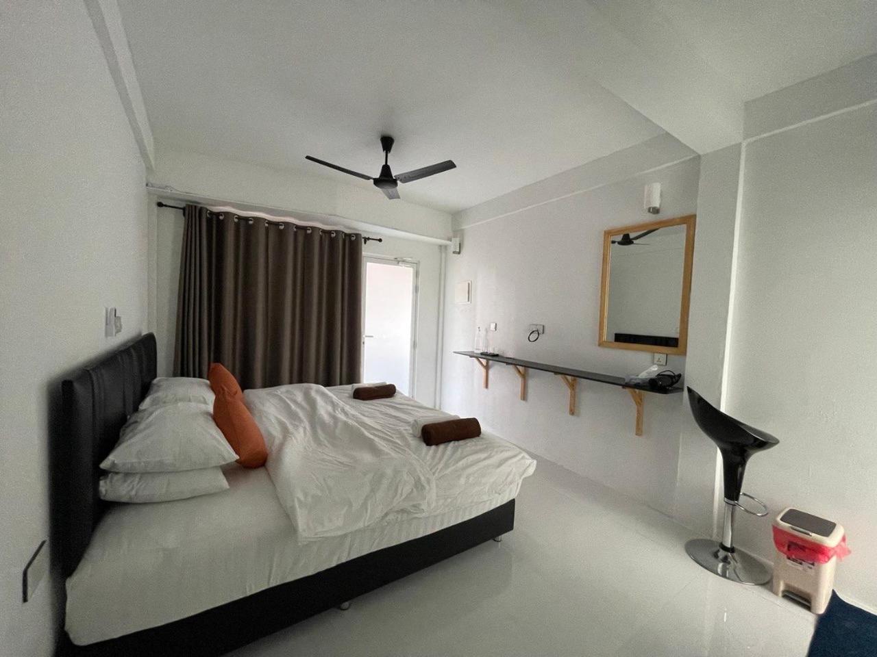Dacha Thoddoo White Sand Экстерьер фото