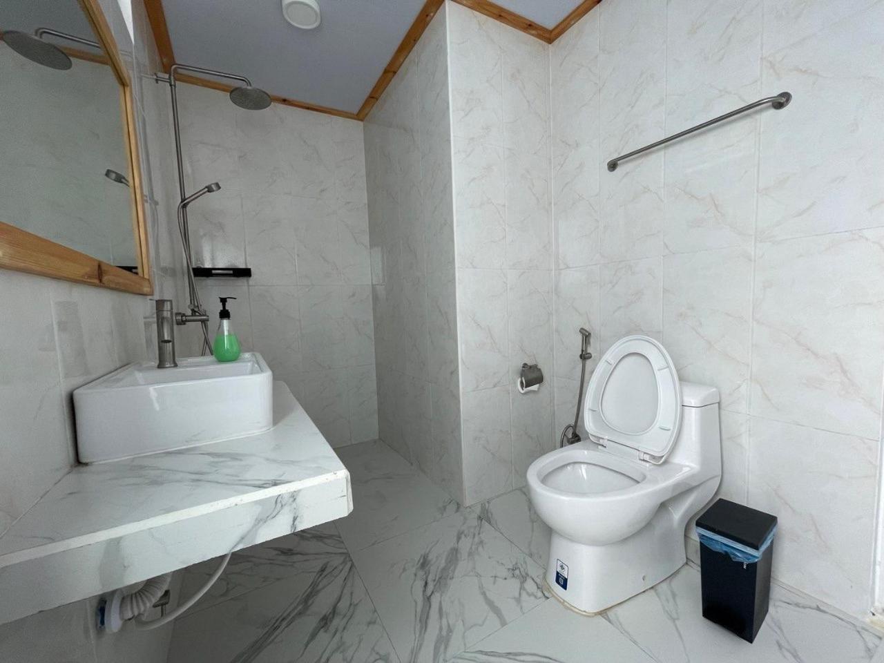 Dacha Thoddoo White Sand Экстерьер фото